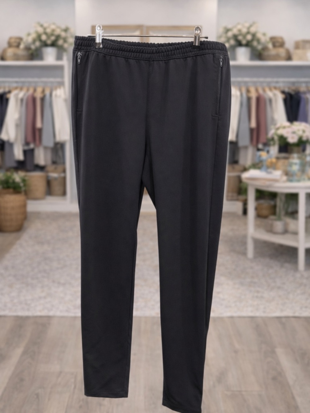 Brooks Run Happy Jogger Pants Mens Medium Black Zip Ankle Athletic